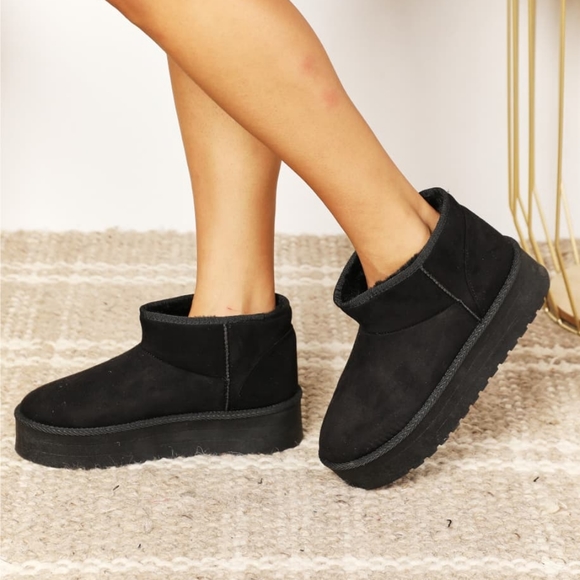 Plush Fleece Lined Minis - Black - Picture 3 of 7